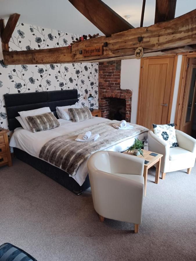 Bed and Breakfast The Bear Rhayader Exterior foto