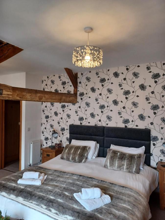 Bed and Breakfast The Bear Rhayader Exterior foto