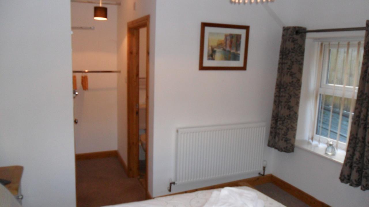 Bed and Breakfast The Bear Rhayader Exterior foto