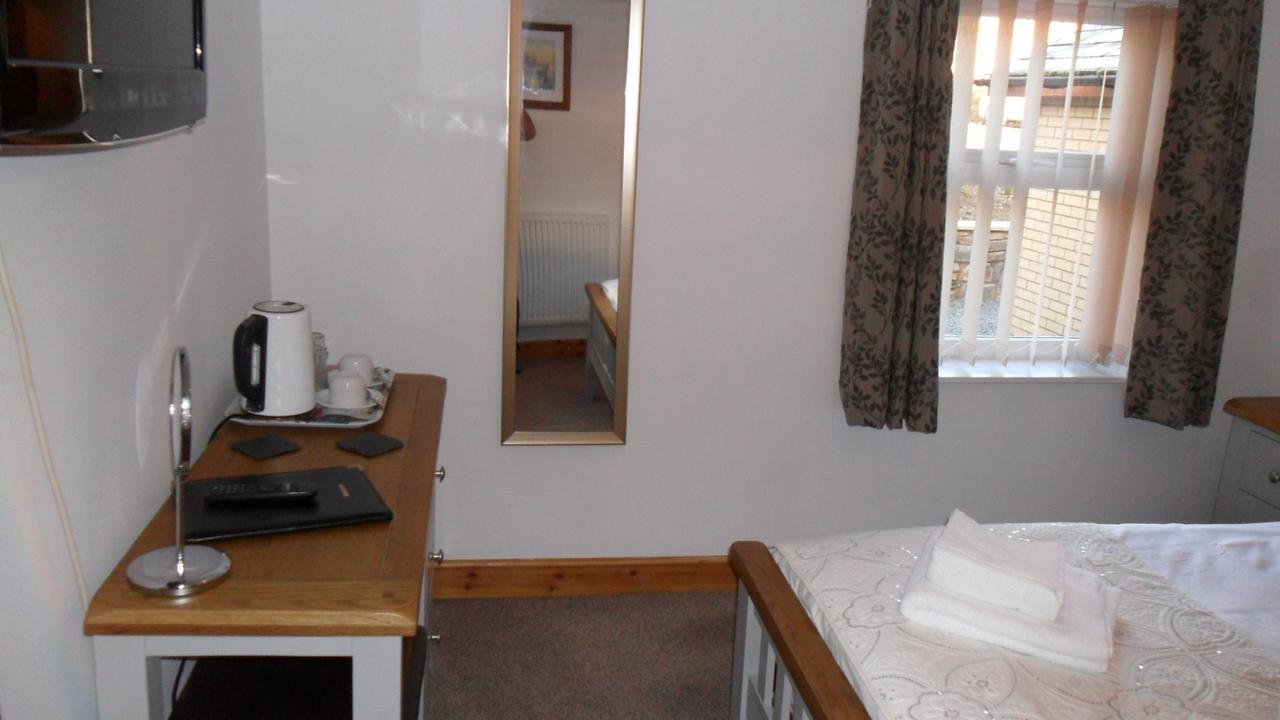 Bed and Breakfast The Bear Rhayader Exterior foto