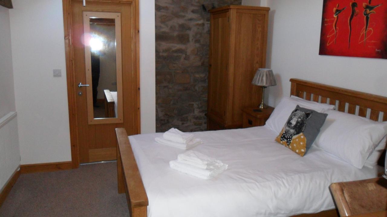 Bed and Breakfast The Bear Rhayader Exterior foto