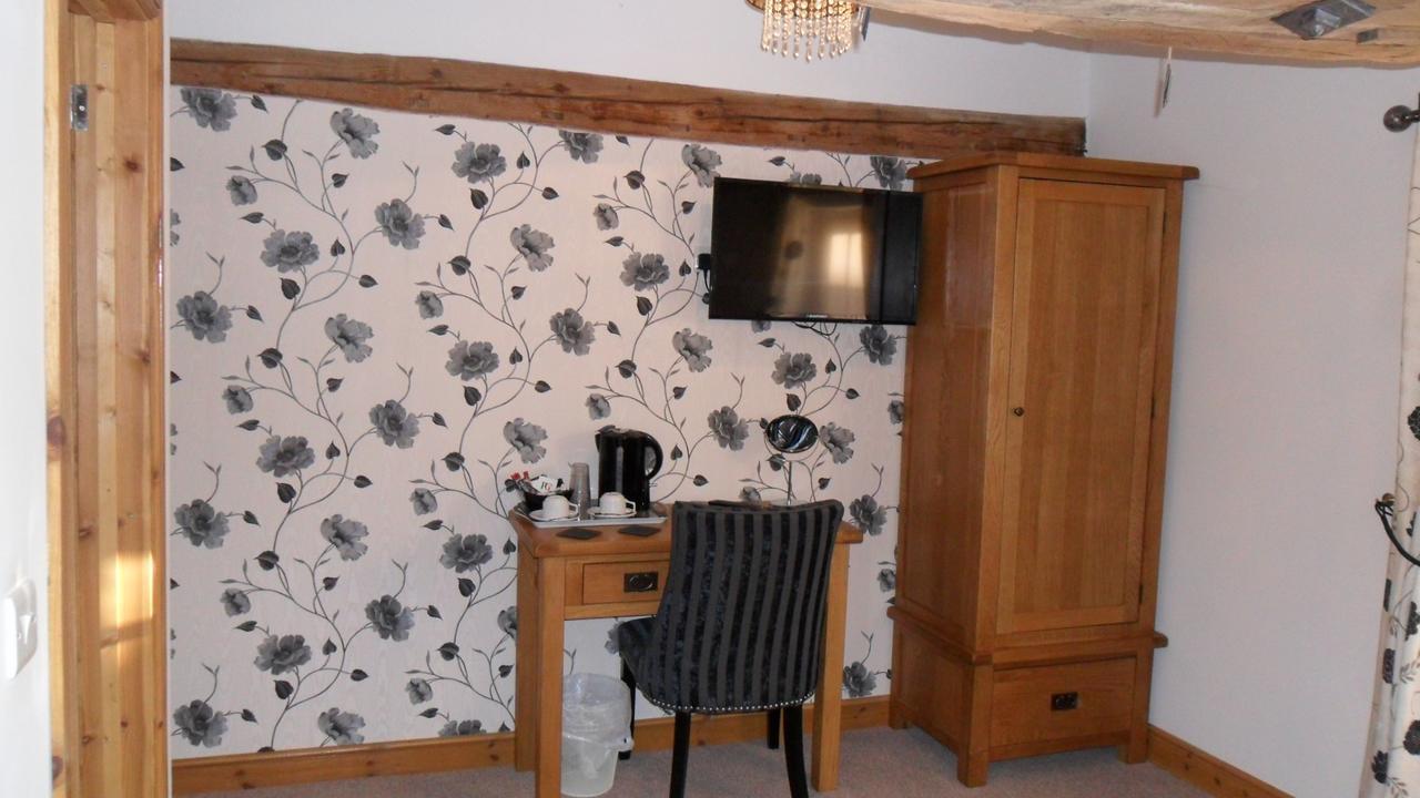 Bed and Breakfast The Bear Rhayader Exterior foto