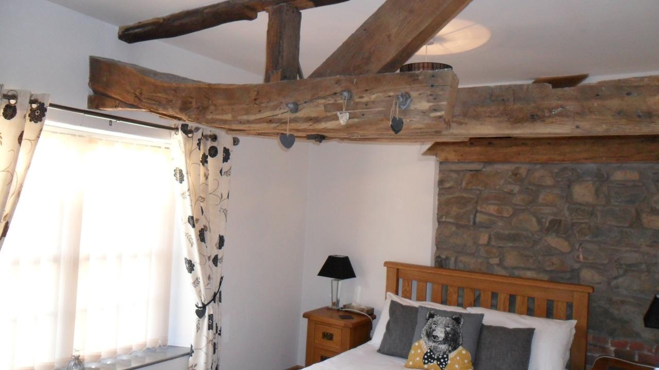 Bed and Breakfast The Bear Rhayader Exterior foto