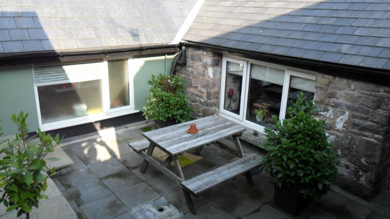 Bed and Breakfast The Bear Rhayader Exterior foto